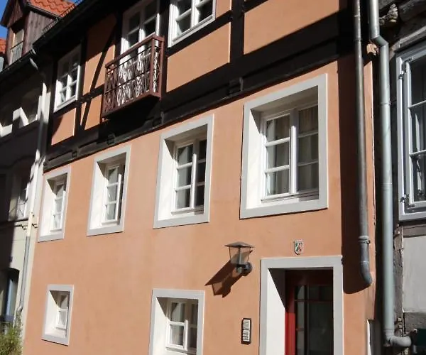Wohnen Auf Der Historischen Stadtmauer Im Herzen Von Detmold