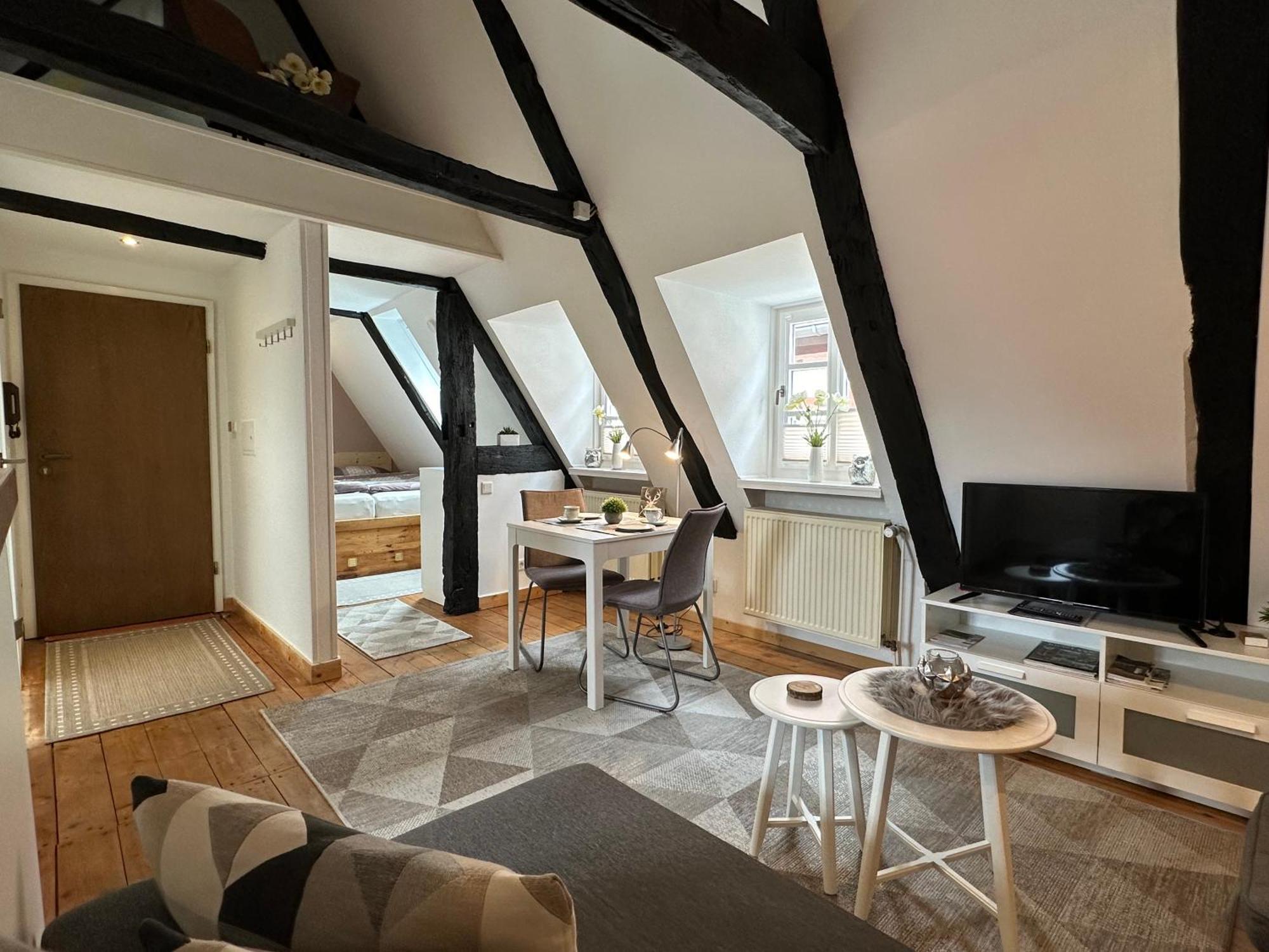 Apartment Wohnen Auf Der Historischen Stadtmauer Im Herzen Von *